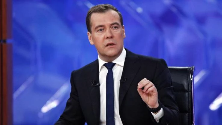 Μεντβέντεφ: Αν αντιμετωπίσουμε και άλλες κυρώσεις, θα θεωρήσουμε ότι η Δύση μας κηρύσσει «οικονομικό πόλεμο»